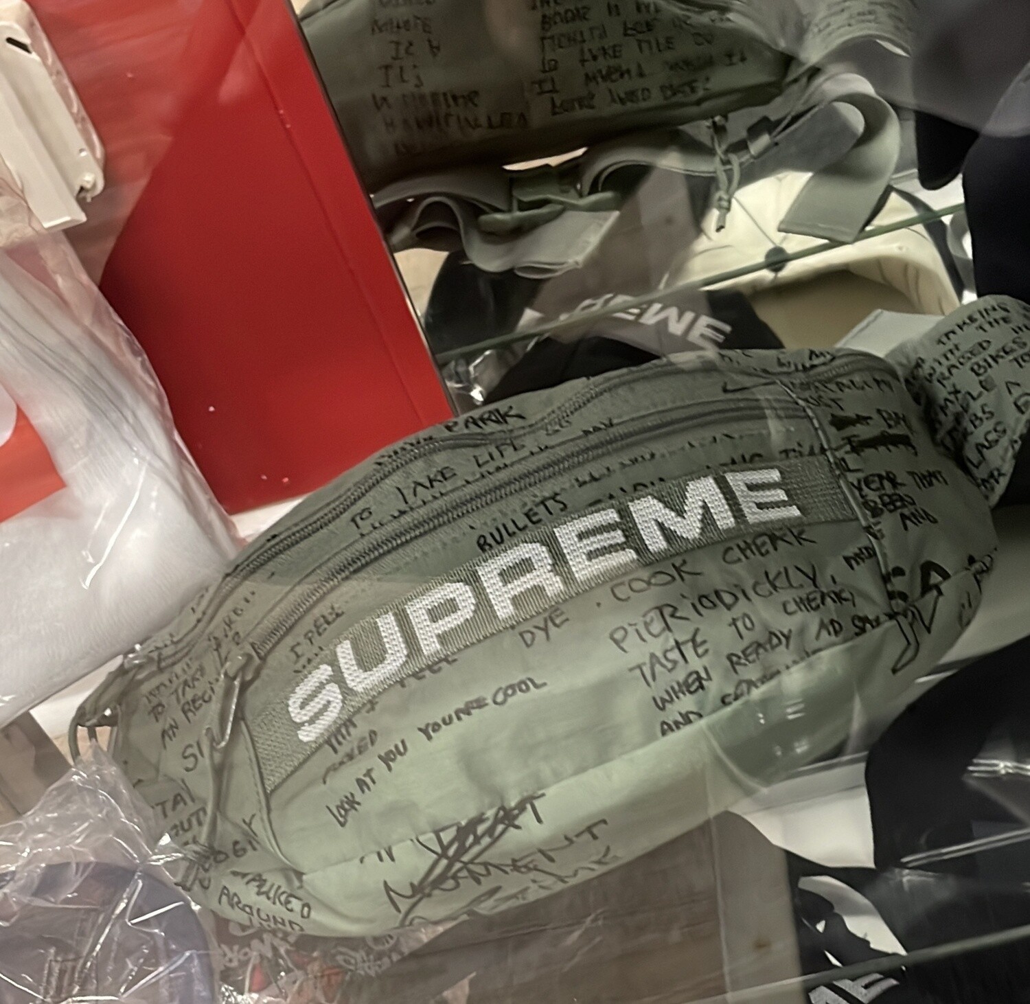 SUPREME MIL WAIST BAG OLIVE