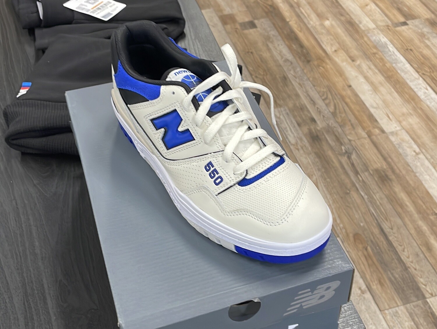 NB 550 WHT/BLUE (10)