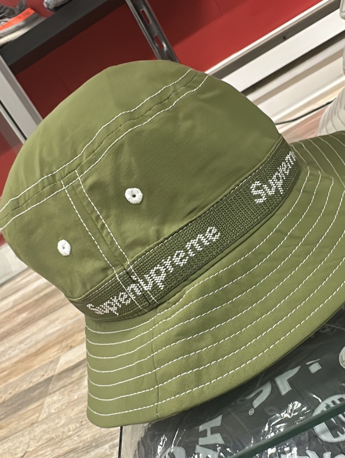 SUPREME GRN BUCKET BRAND STRIP