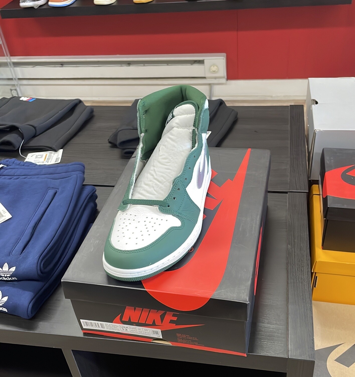 AJ 1 RET HI OG GREEN (13)
