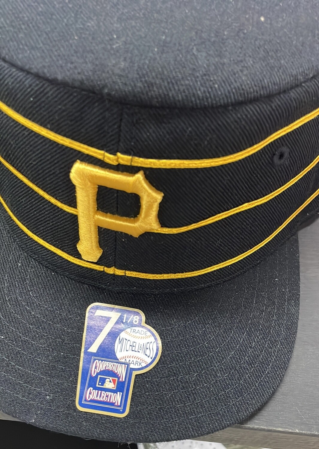 PIRATES BLK YELW NEWERA (7-1/8)