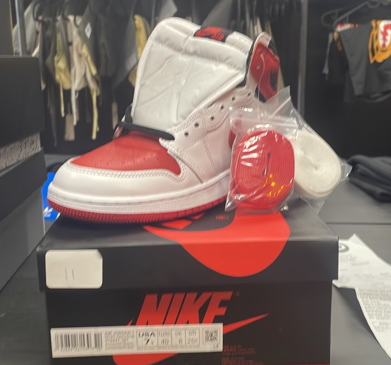 AJ 1 RET HI OG (7y)