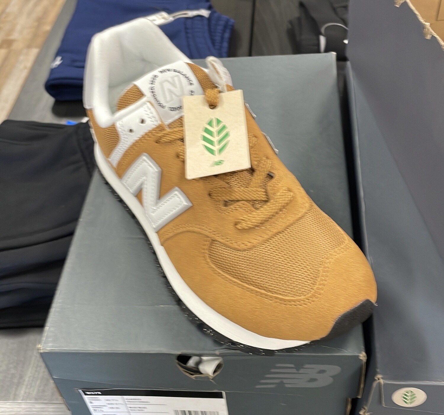 NB BROWN (8.5)