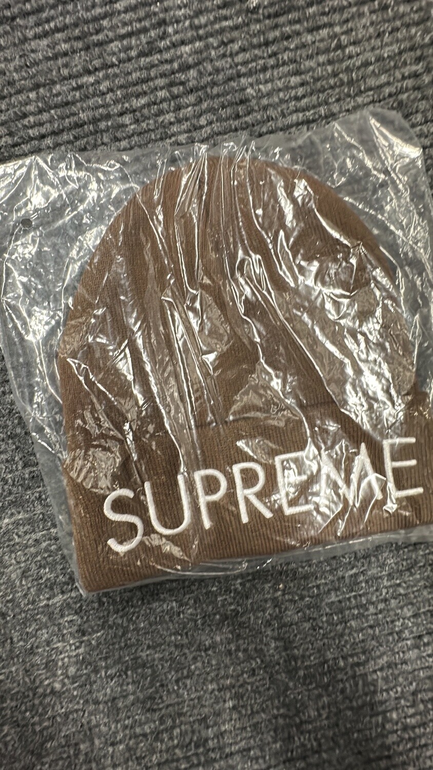 SUPREME CAPITAL BRWN BEANIE