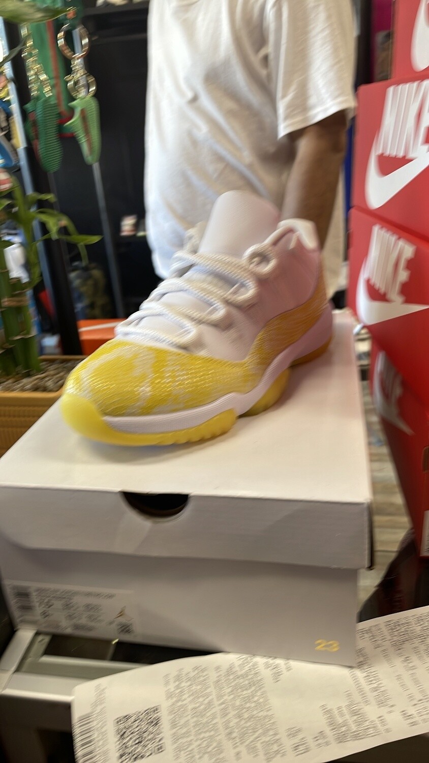 WAJ 11 RET LOW YELLOW/WHT (W7.5)