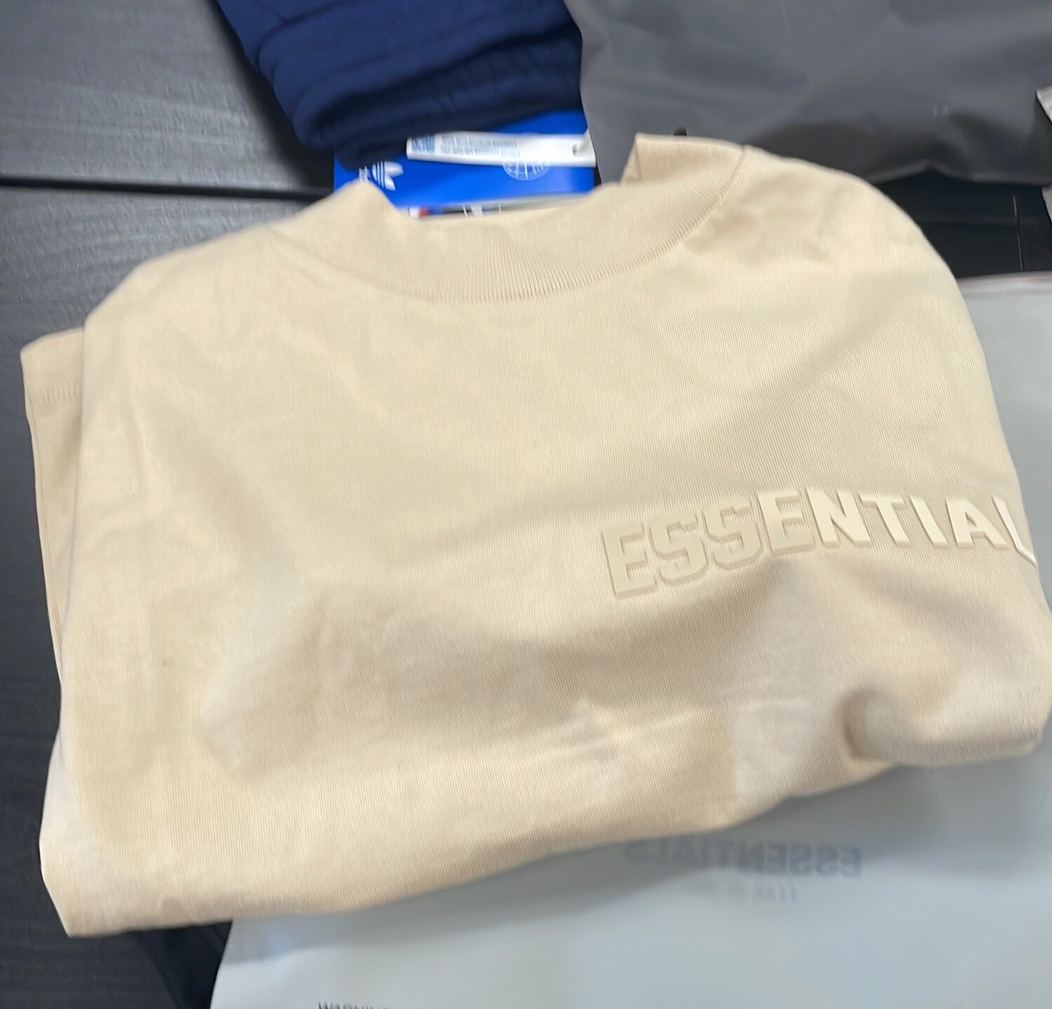 ESSENTIALS T-SHIRT SAND (XXS