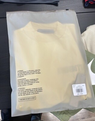ESSENTIALS T-SHIRT XS