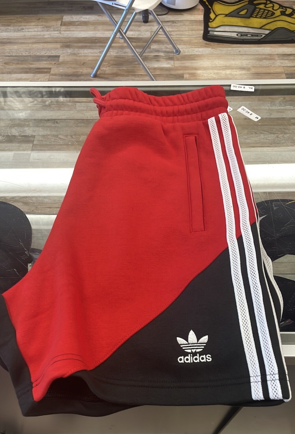 ADD SHORTS RED/BLK (M)