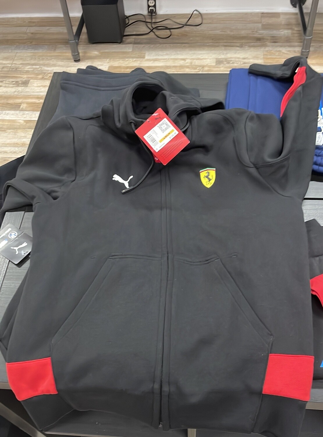 PUMA SWEATSHIRT HOODIE (S)