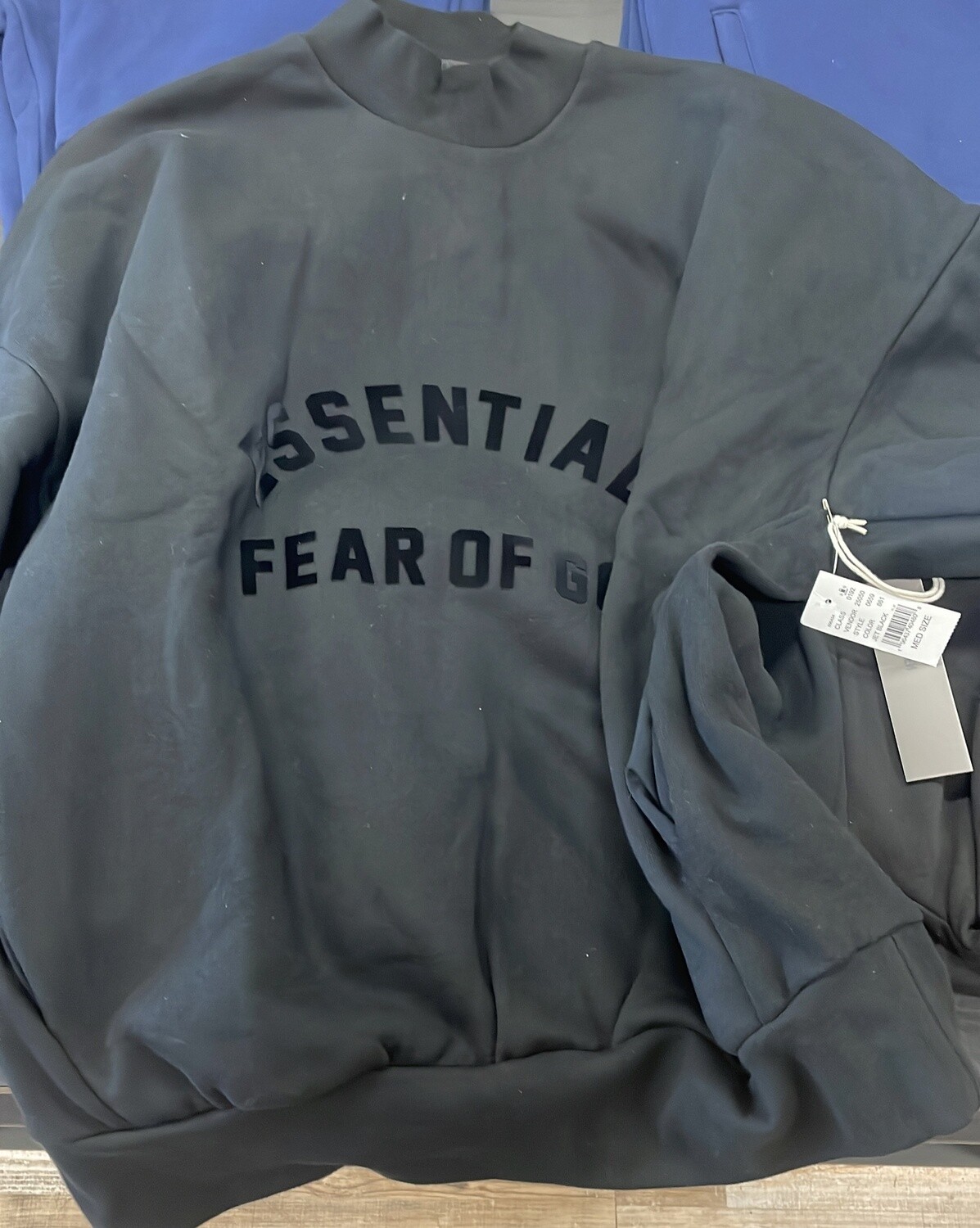 ESSENTIALS SWEATSHIRT JET BLK (M)