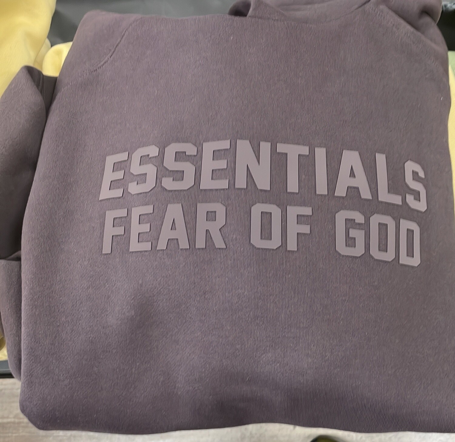 ESSENTIALS HOODIE PLUM (LRG)
