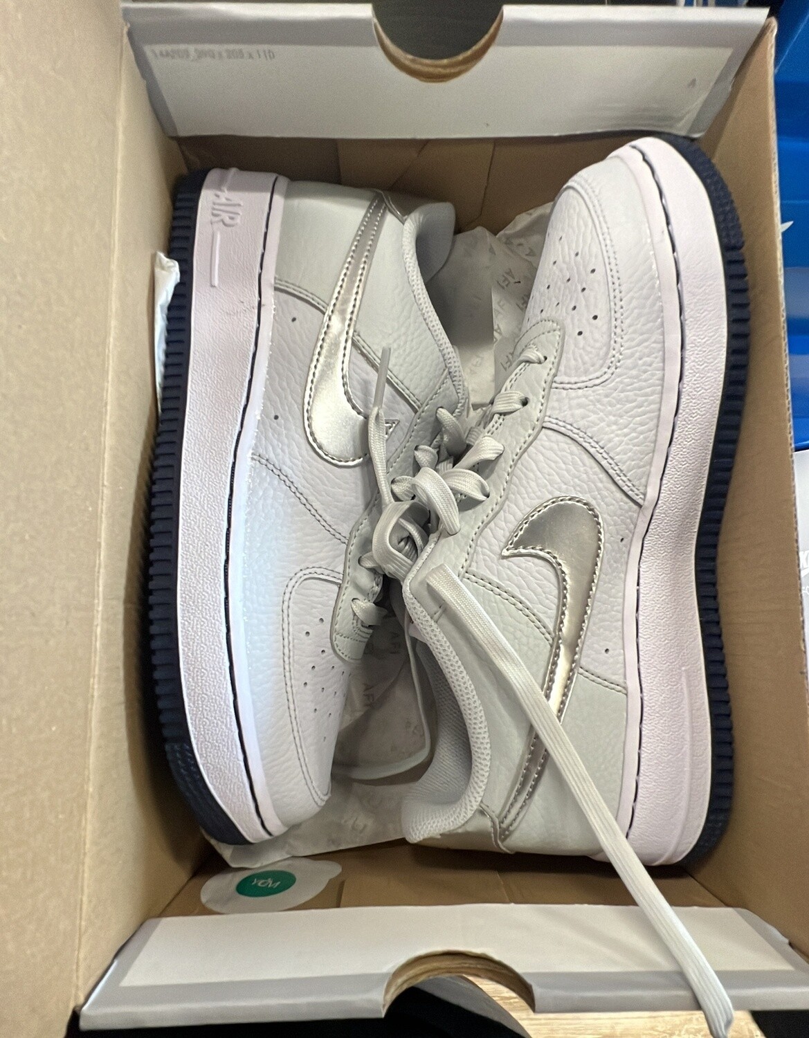 AIR FORCE 1 (6.5)
