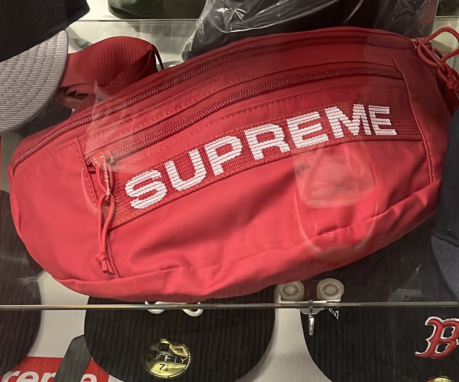 SUPREME MIL WAIST BAG RED