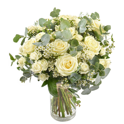 Bouquet de fleurs blanches et vases