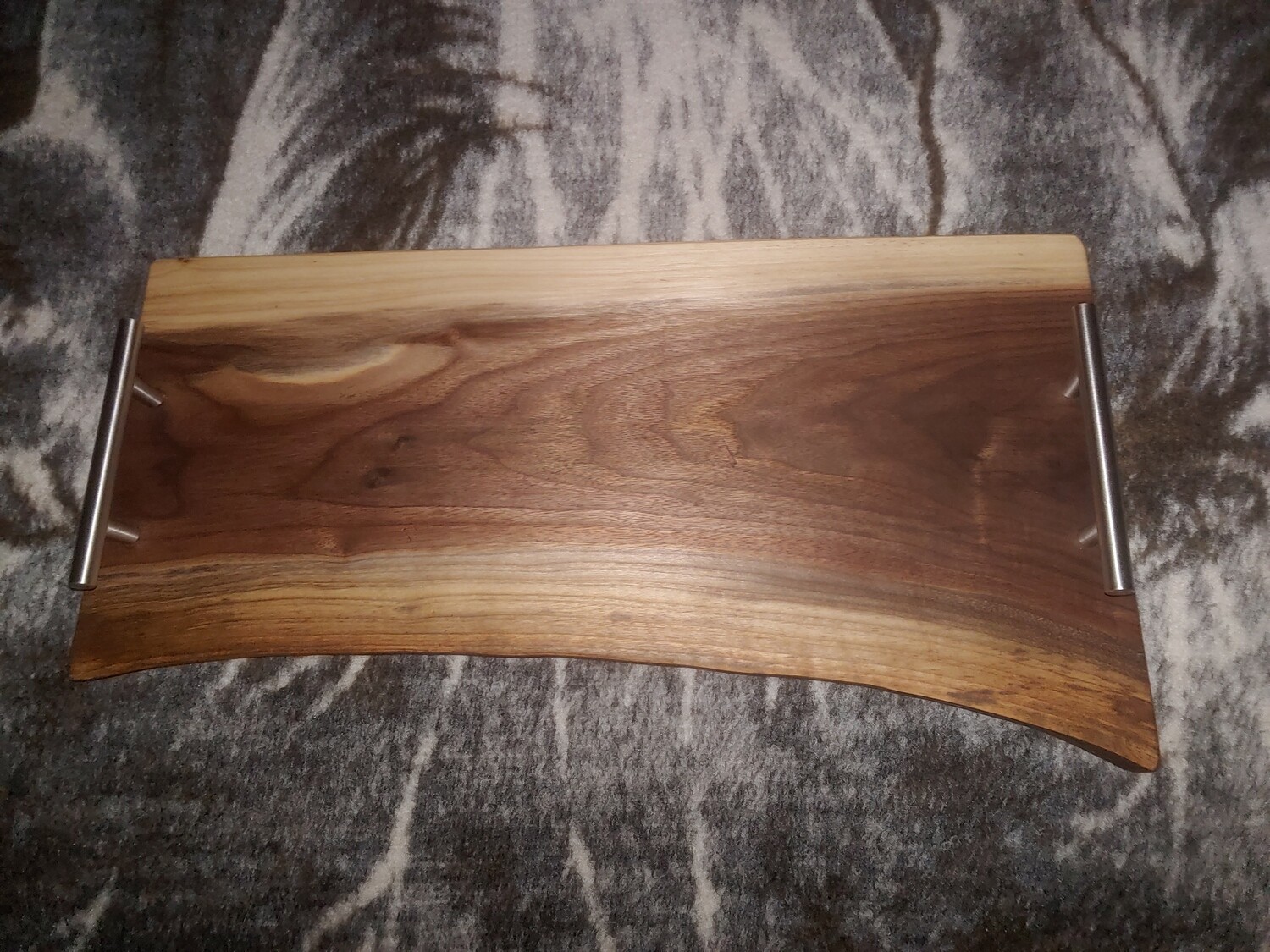 Raw Edge Wooden Charcuterie Board - Walnut