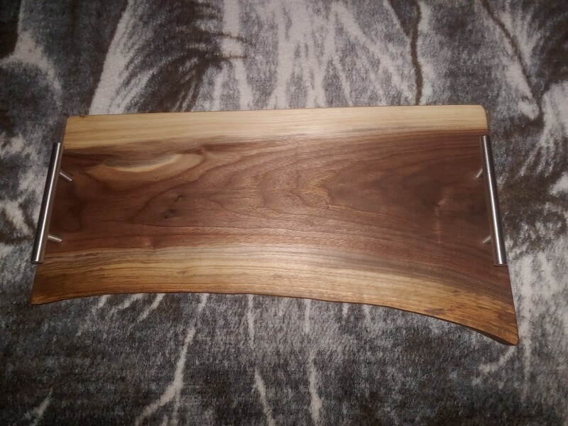 Raw Edge Wooden Charcuterie Board - Walnut
