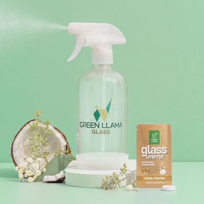 Green Llama Glass & Mirror Cleaner Kit with Litsea Cubeba
