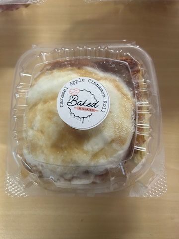 Baked & Glazed flavored cinnamon roll single