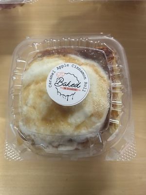 Baked & Glazed flavored cinnamon roll single