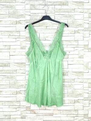 Top à dentelle vert