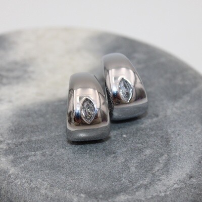 Boucles d&#39;oreilles en acier ...