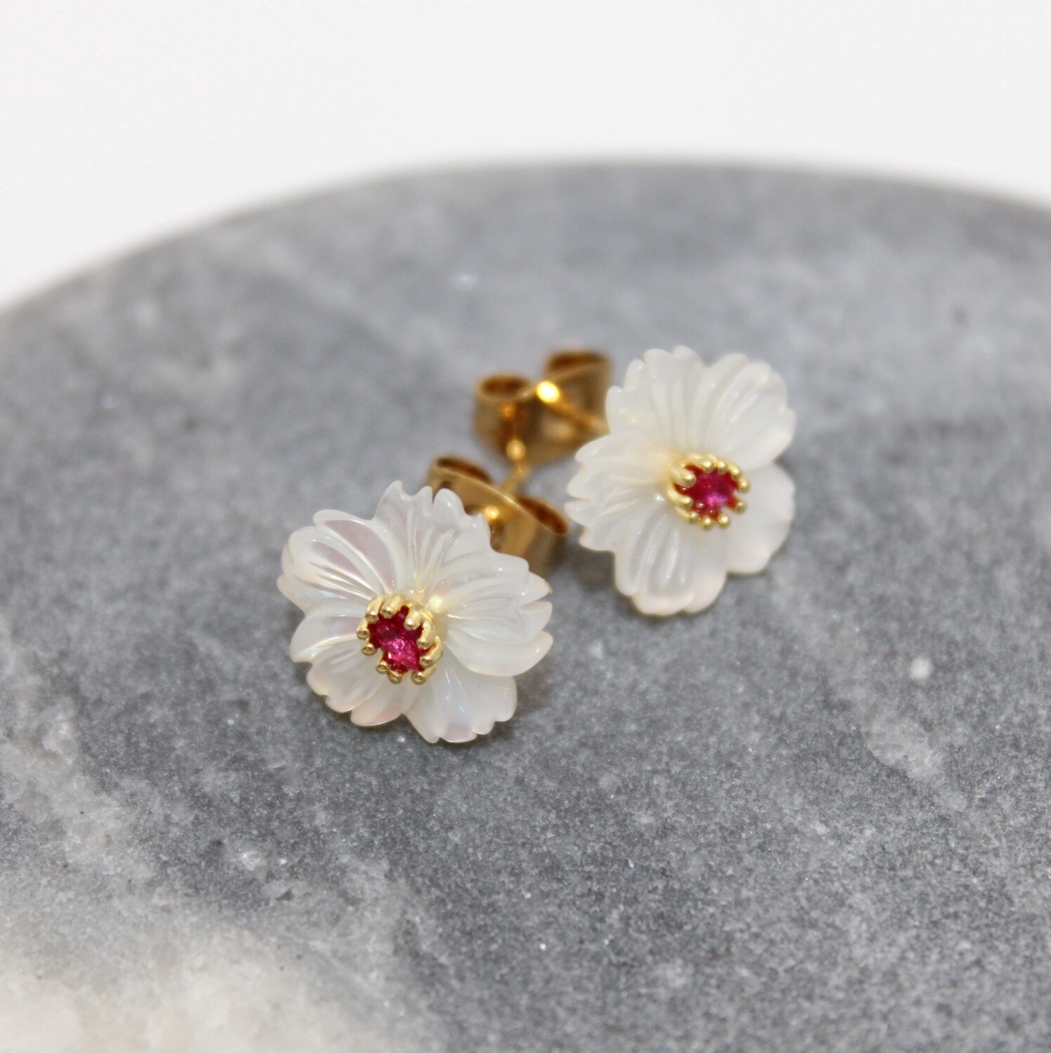 Boucles d&#39;oreilles en acier