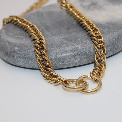 Collier en acier;