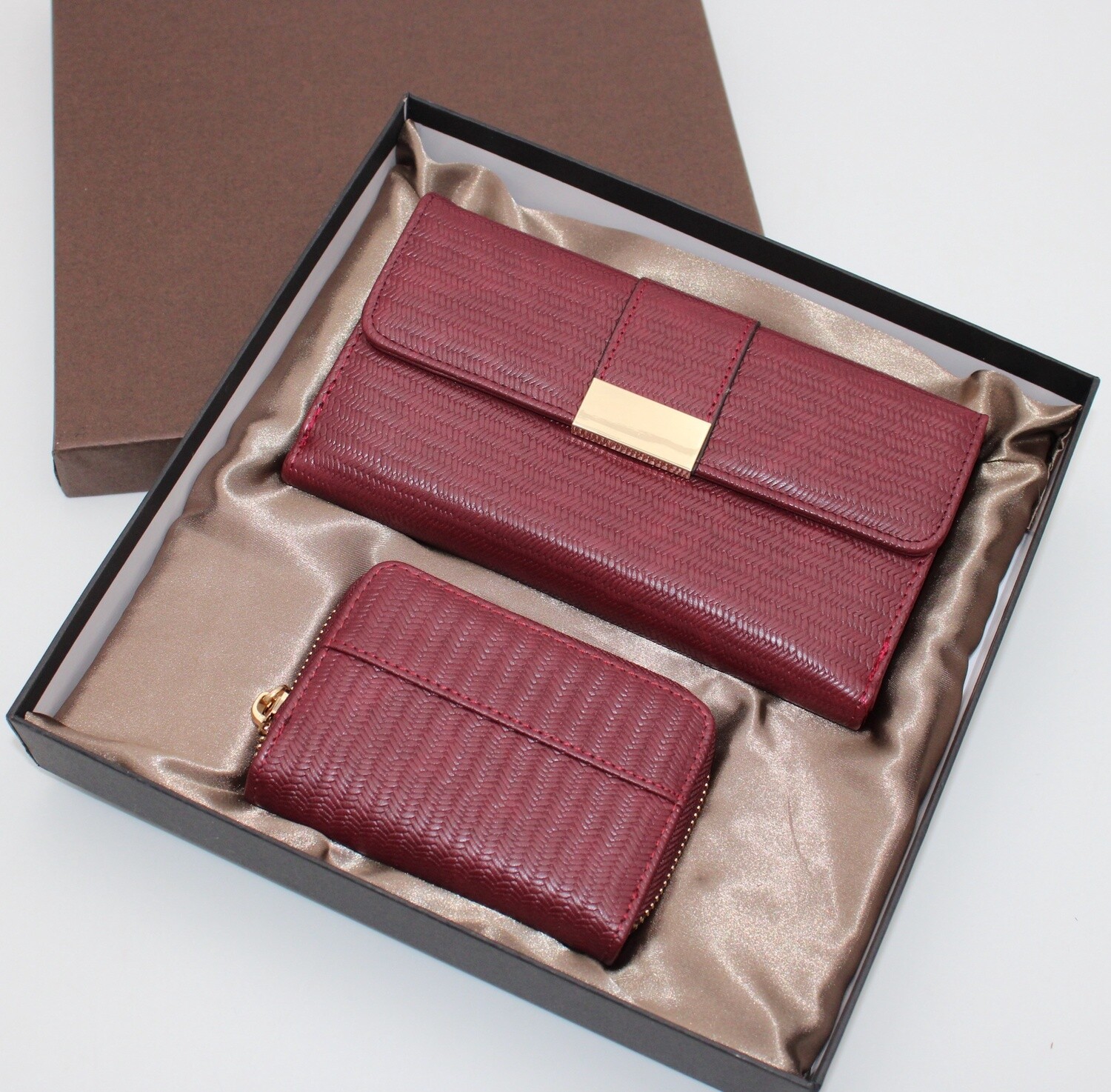 Coffret de portefeuilles., Couleur: Bordeaux