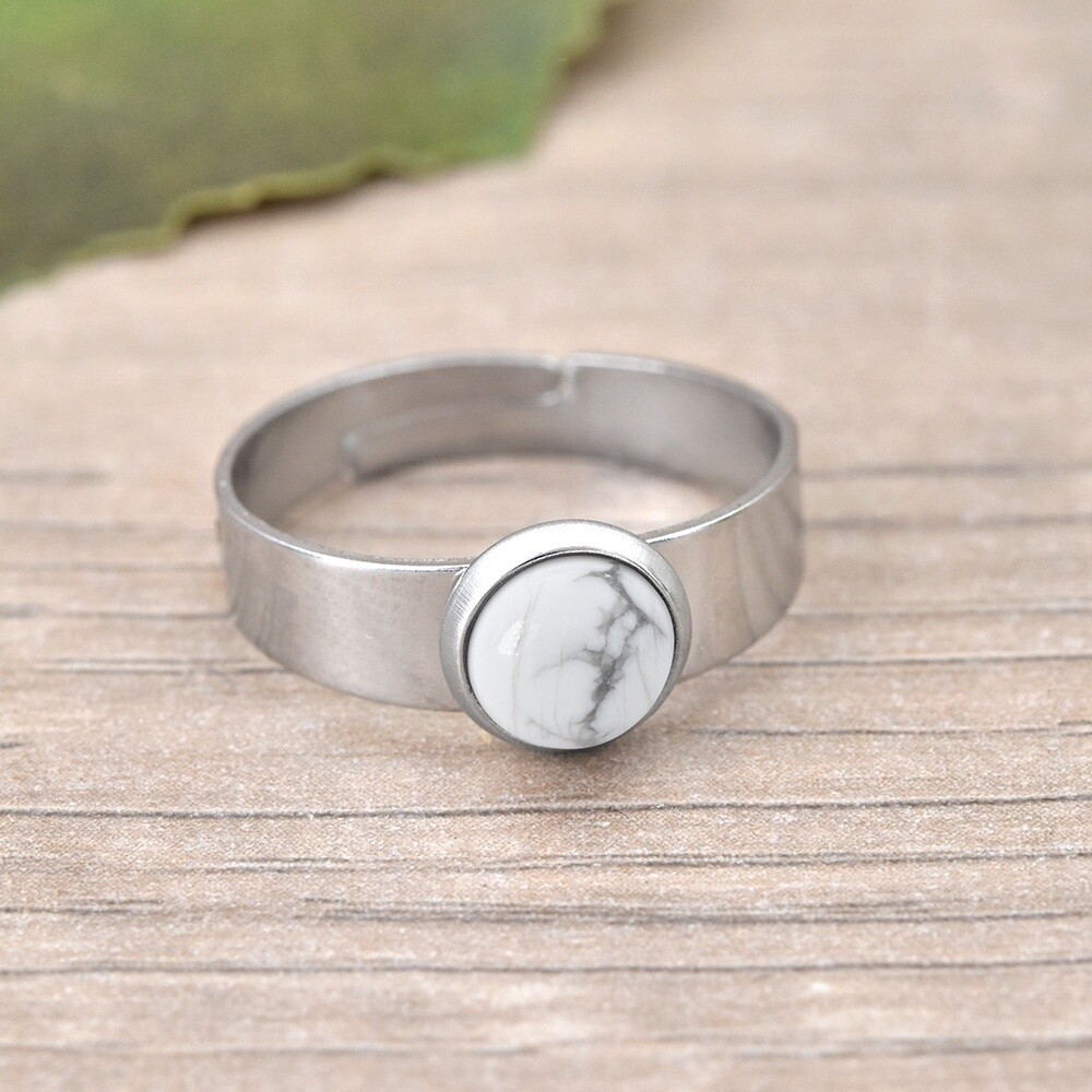 Bague réglable avec HOWLITE