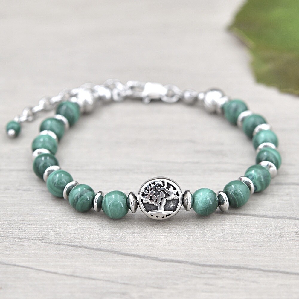 .Bracelet en acier et pierres naturelles .