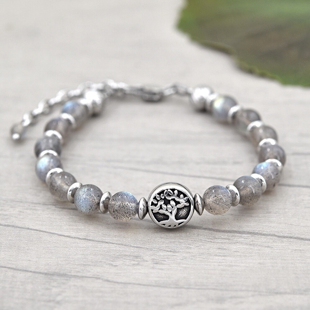 Bracelet en acier et pierres naturelles.