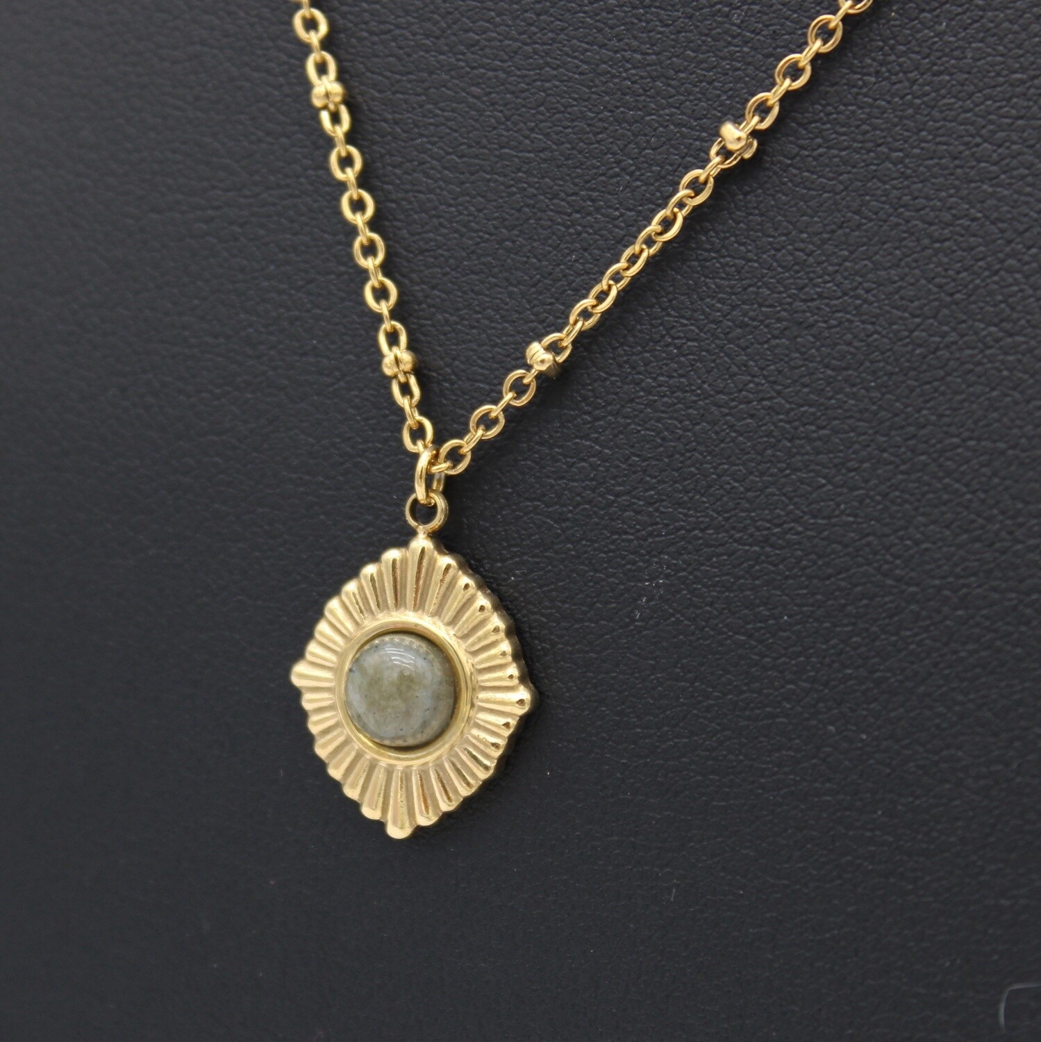 collier pierre naturelle