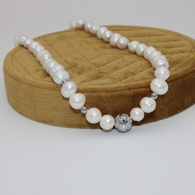 ~Collier en acier et perles~