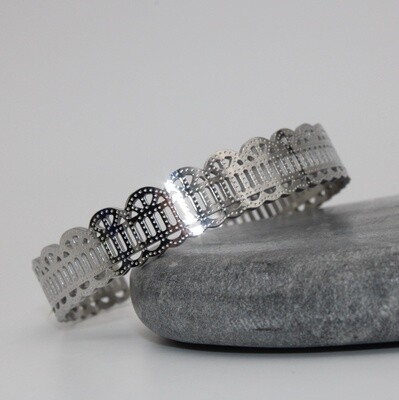 .Bracelet en acier.