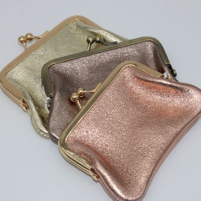 Portes monnaies en cuir métallisé