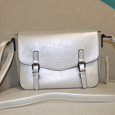 Sac bandoulière blanc métallisé