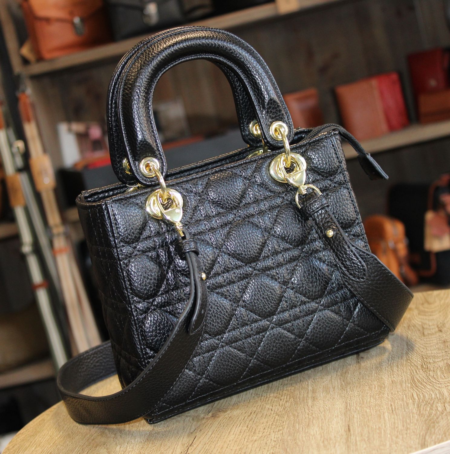 Sac en similicuir matelassé noir