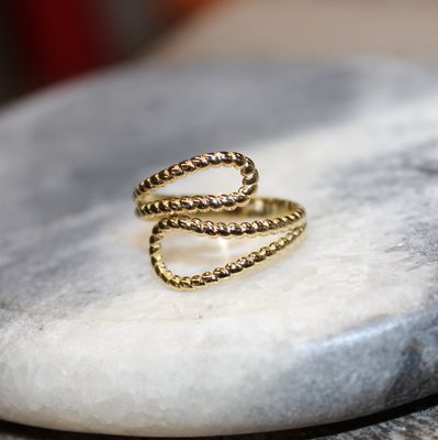 Bague réglable en acier doré texturé