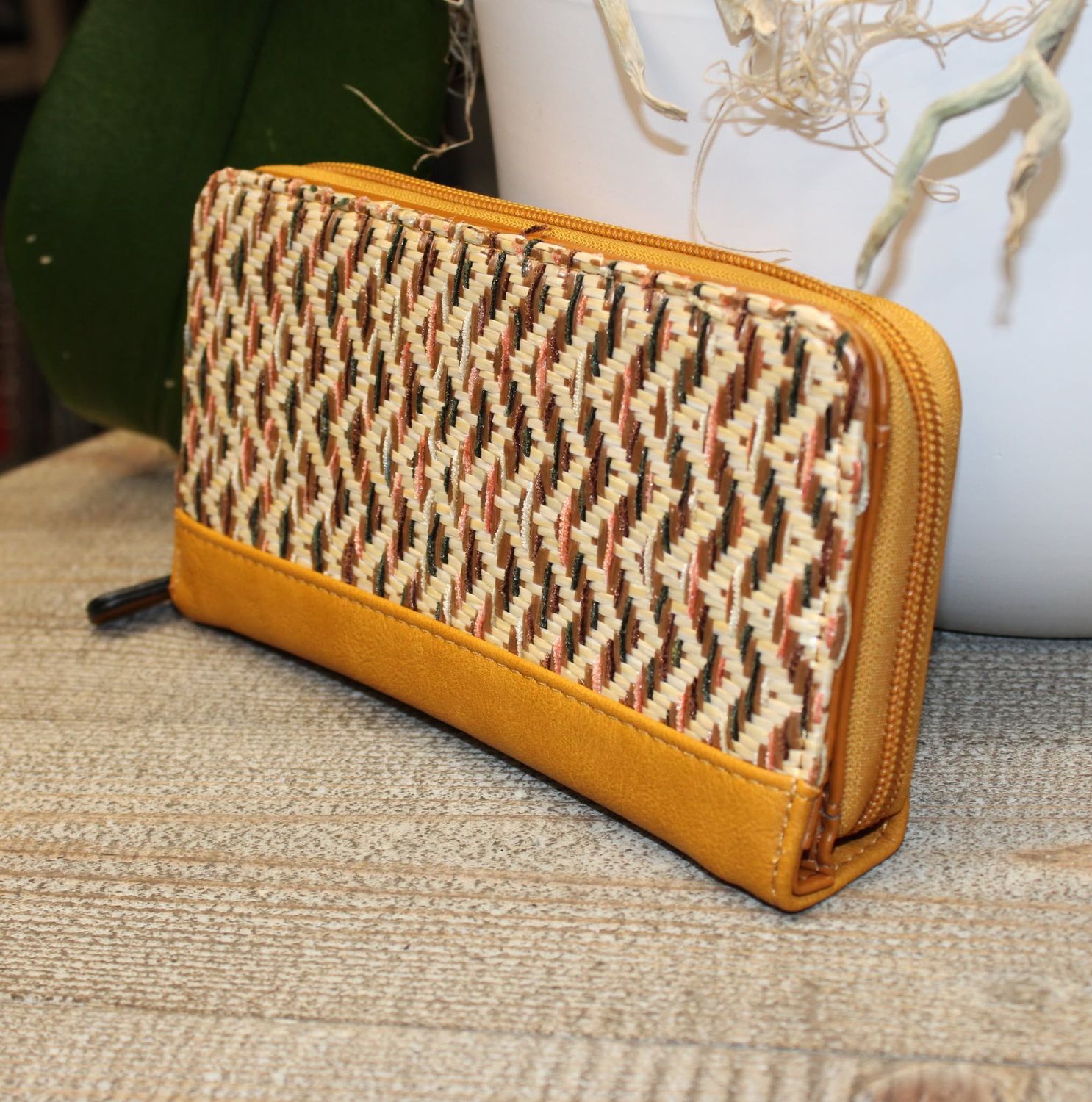 PRIX MINI: Portefeuille bi matière jaune moutarde.