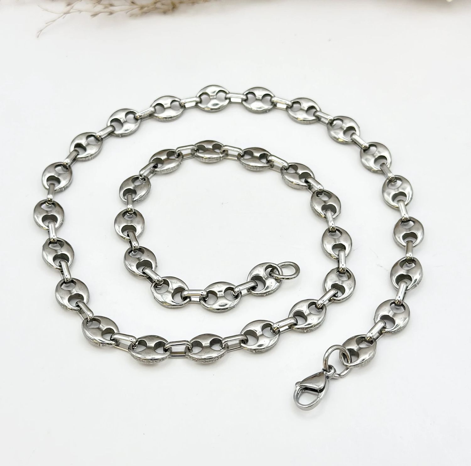 Collier grain de café en acier