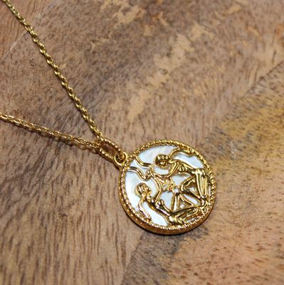 Collier &quot;GEMEAU&quot; en acier doré et nacre