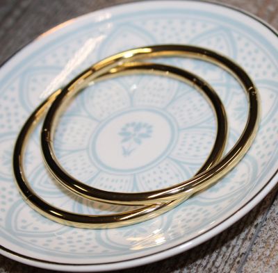 Bracelet rond basique en acier doré