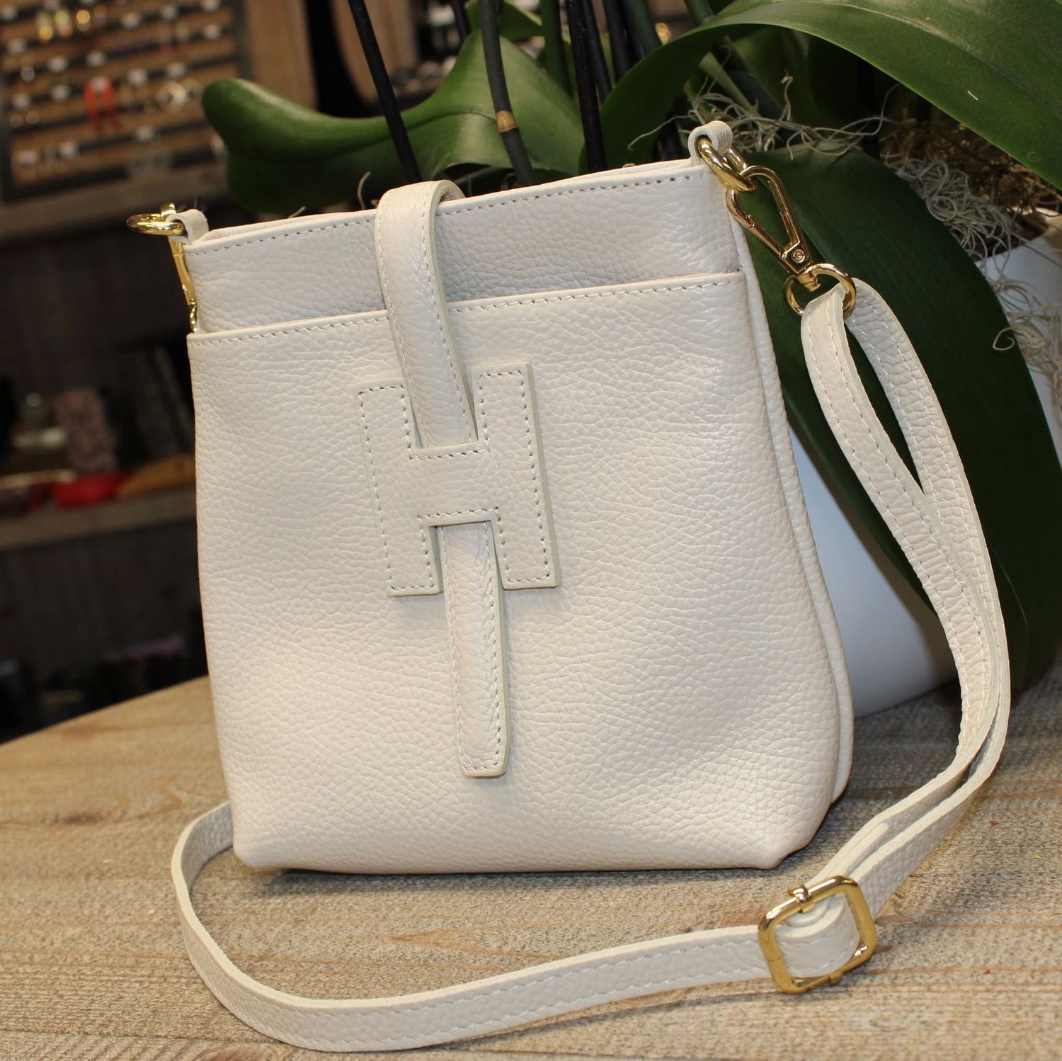 Petit sac bandoulière en cuir beige