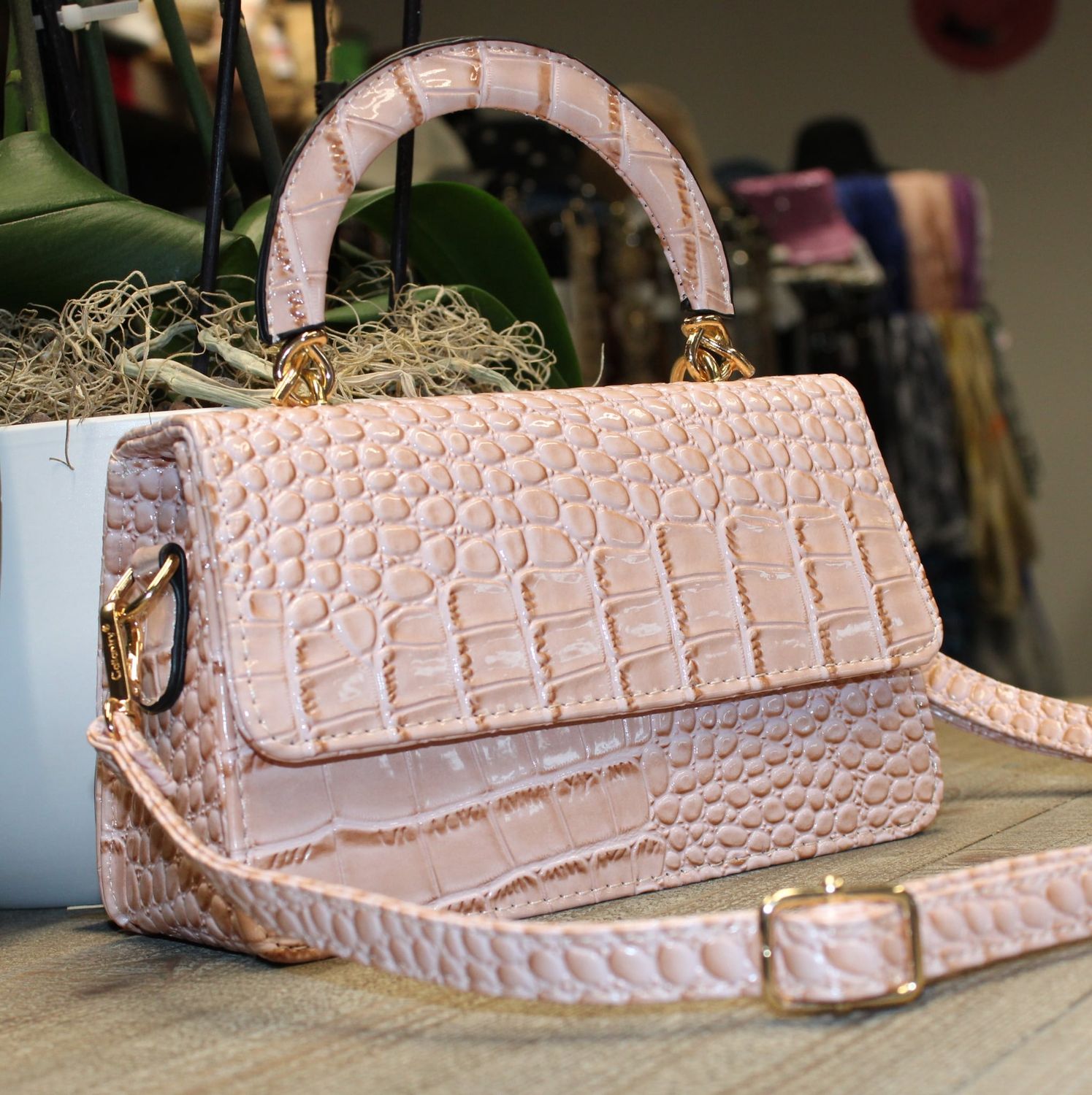 Petit sac croco rose vernis