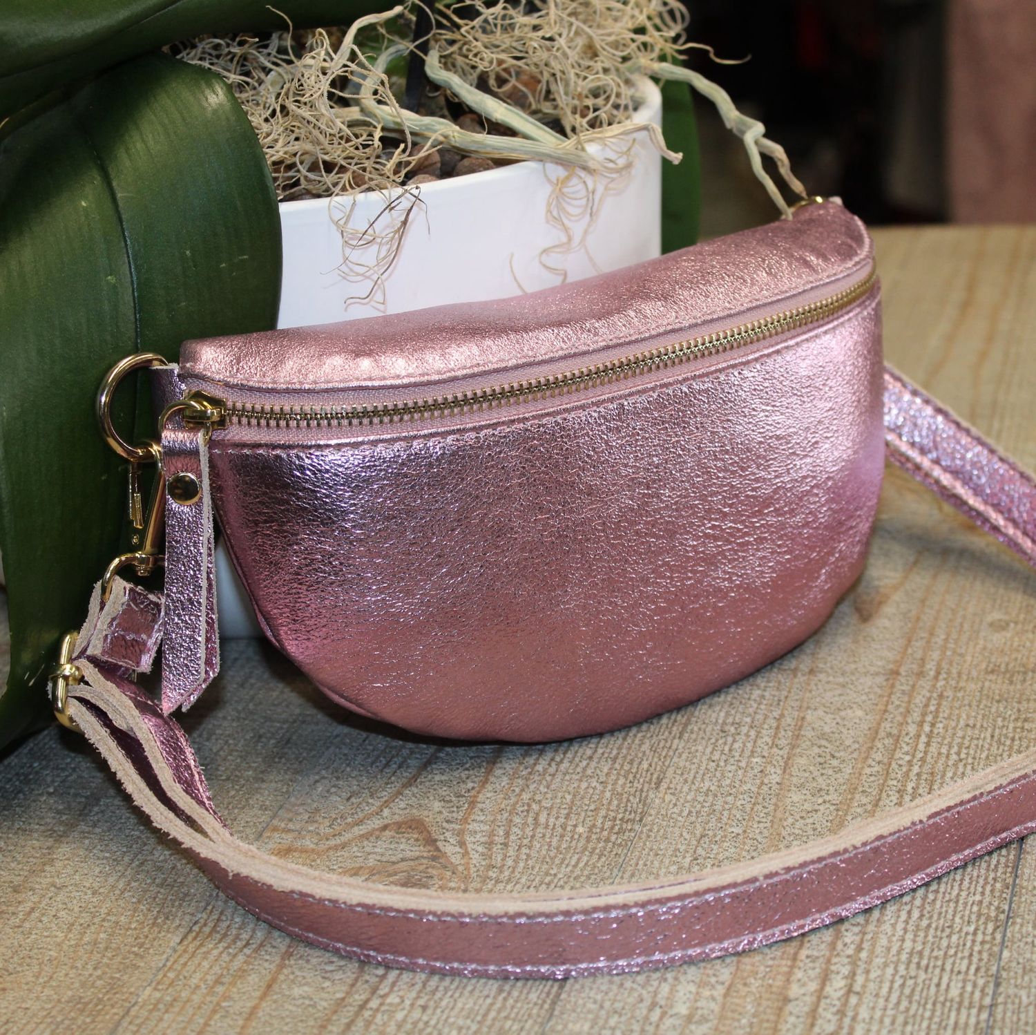 - Sac banane en cuir  -