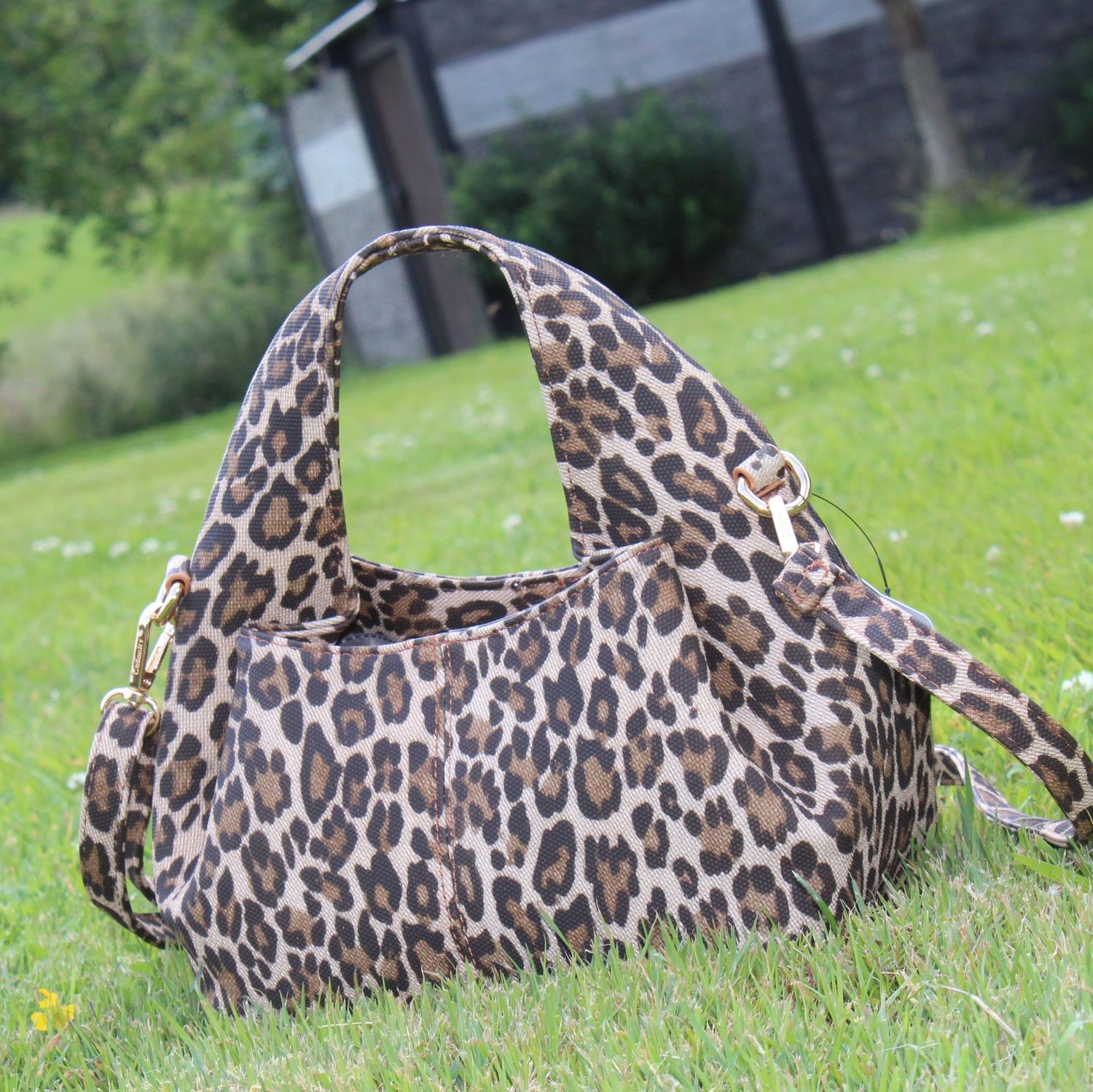 Sac en textile à imprimé léopard
