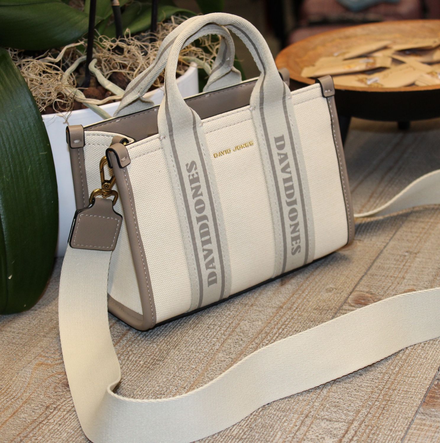 Petit sac en textile beige