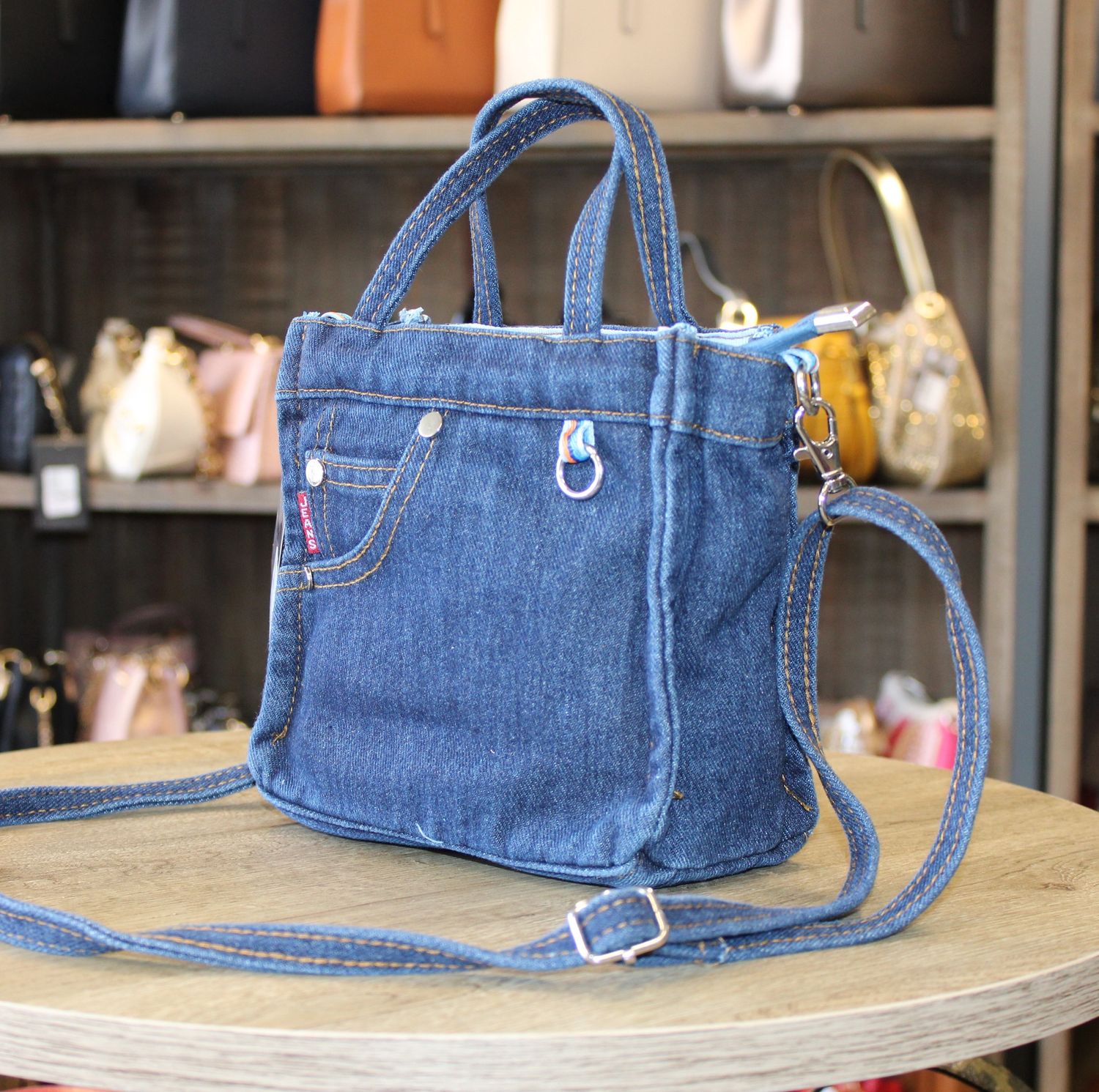 Petit sac cabas à bandoulière en jeans bleu