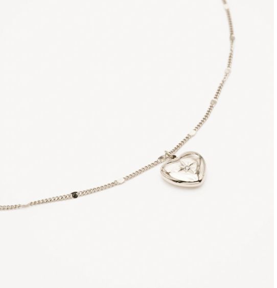 Chaine fine avec pendentif cœur en acier inoxydable