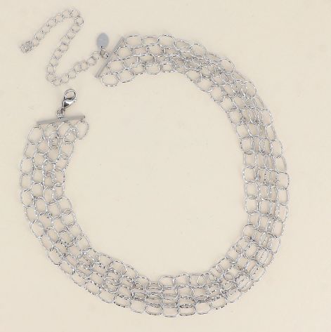 Collier ras de cou en acier doré à 4 rangs